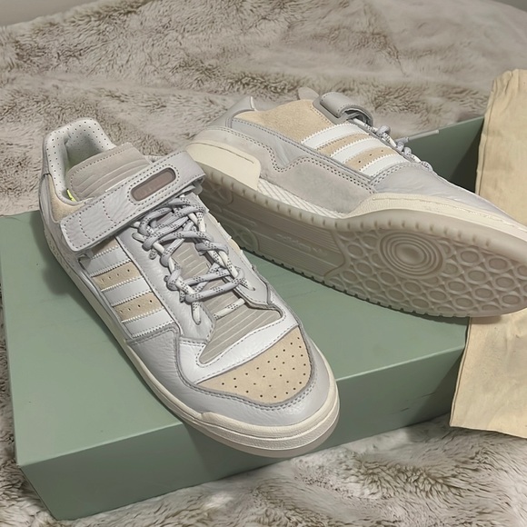 IVY PARK FORUM LOW SNEAKERS (UNWORN) - Picture 1 of 2